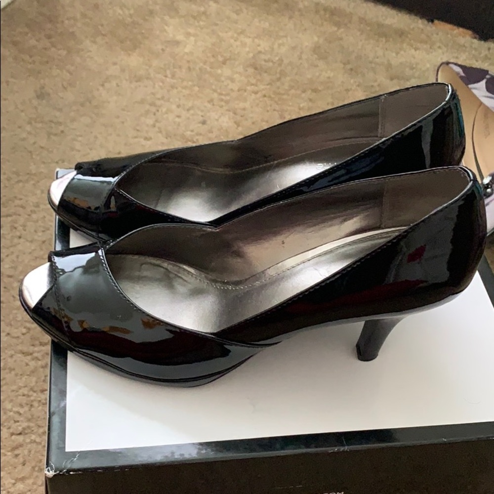 Liz clibrone pump